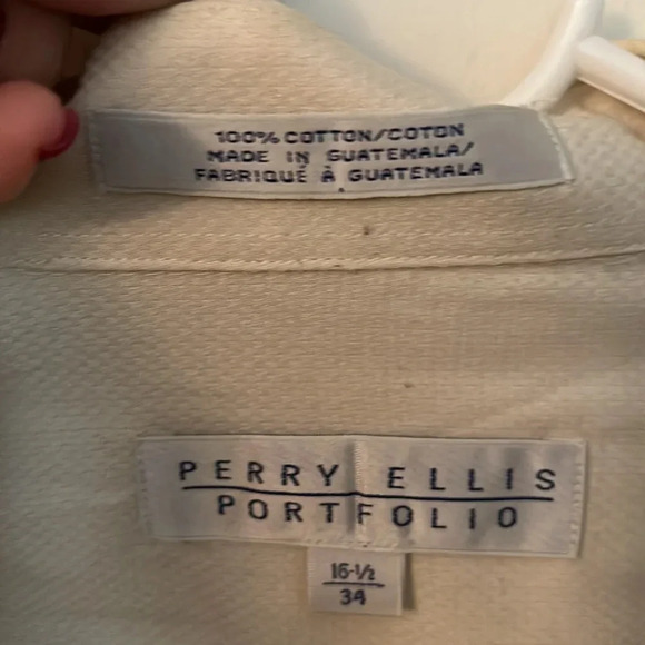 😍Men’s perry Ellis 100% cotton button down, size 16 1/2 34. - Picture 4 of 5